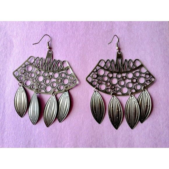 Chandelier Earrings Fashion Jewelry Drop Dangle Hammered Metal Inspired Alloy 1x - Picture 11 of 12